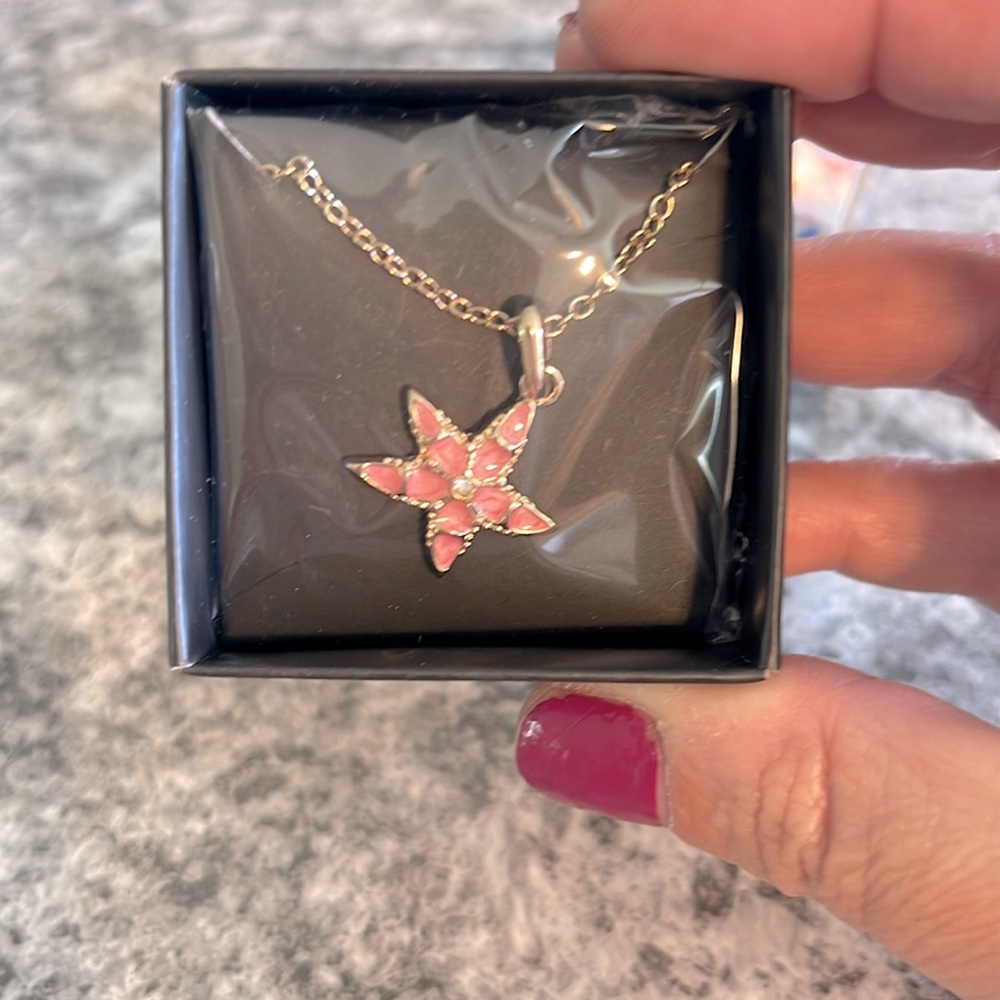 Avon Symbols of the Sea Starfish necklace.